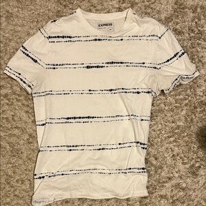 Express Men's White Tee with Navy Tie-Dye Stripes